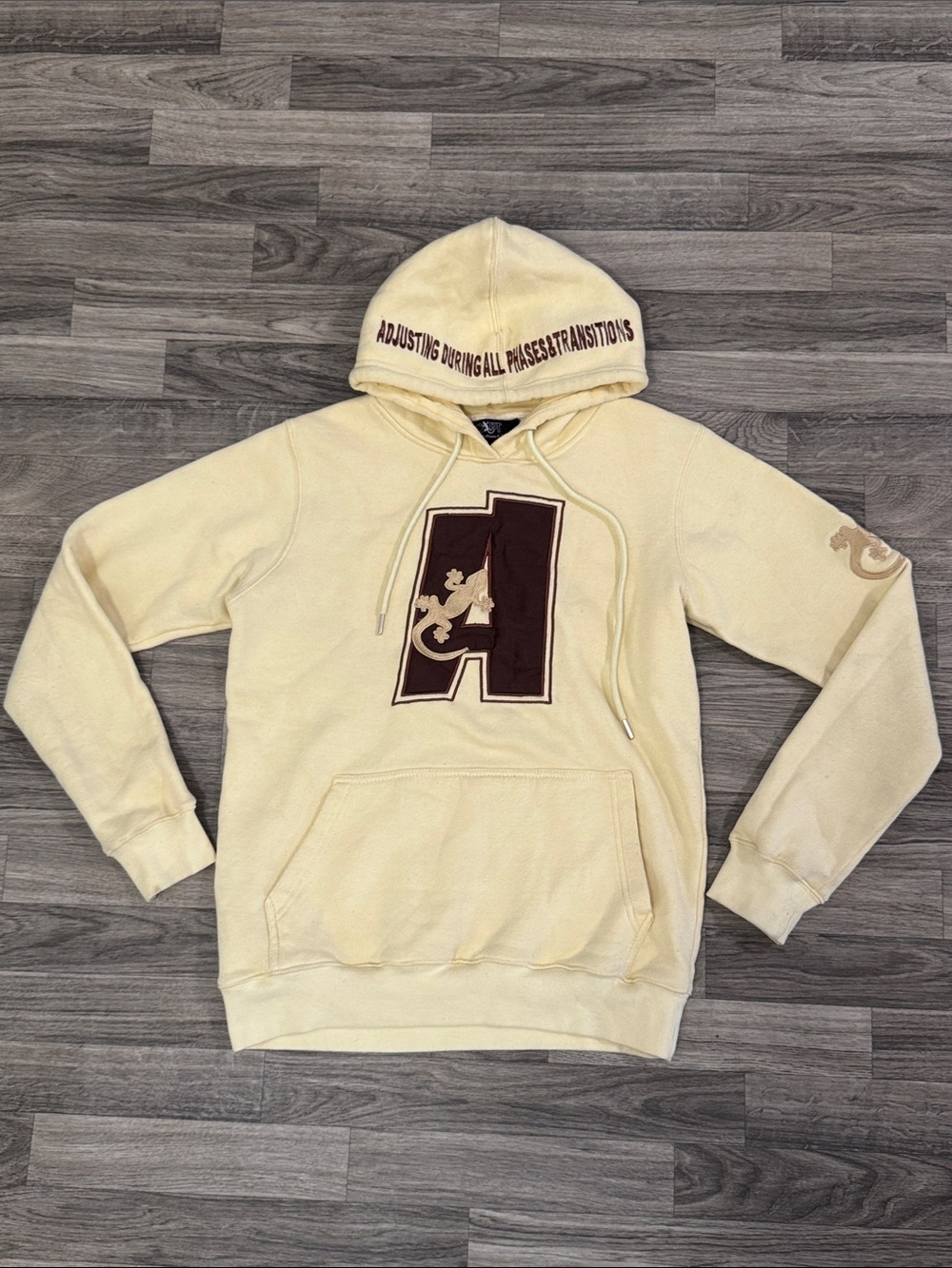 ADPT embroidered hoodie men’s sz M, as is